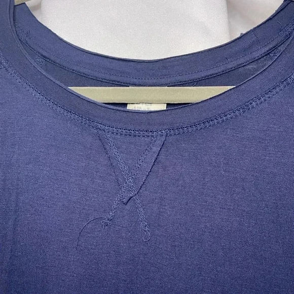 Cover Stitched 3/4‎ studded sleeve tshirt - Picture 5 of 5